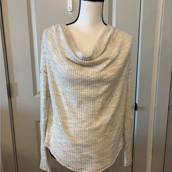 Free People cream tan cowl neck oversized waffle knit sweater size S - Picture 4 of 16